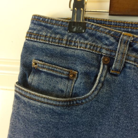 Bill Blass stretch capri with yellow gingham cuffs - Picture 6 of 9